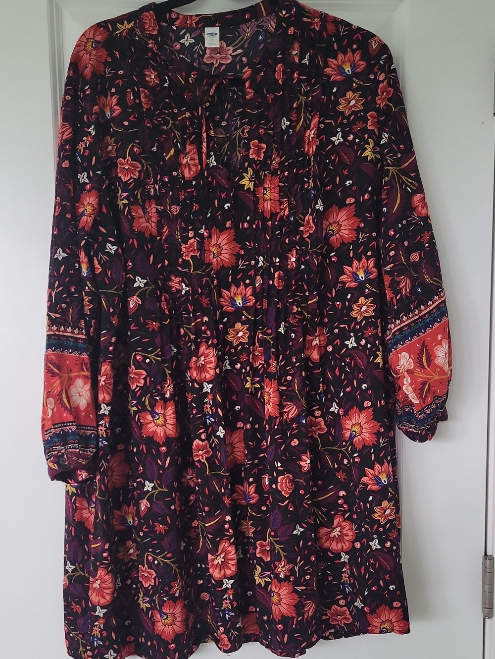 Old Navy Black Floral Long-Sleeve Tunic Dress with Coral and Yellow Accents